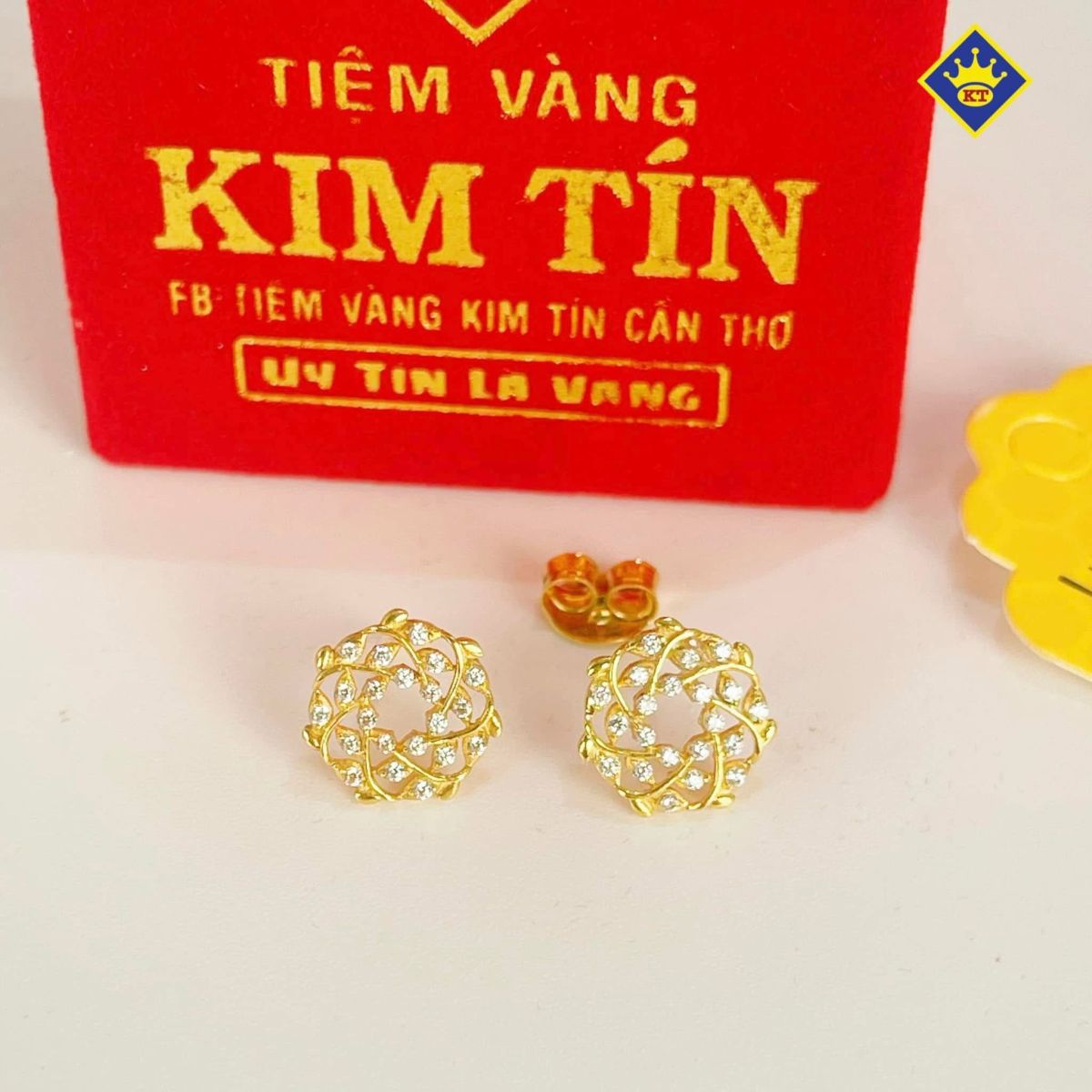 bong-tai-dit-day-nhe-vang-sieu-dep-222