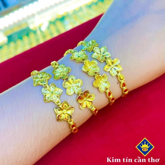 Lắc Hoa Mai KTJ082