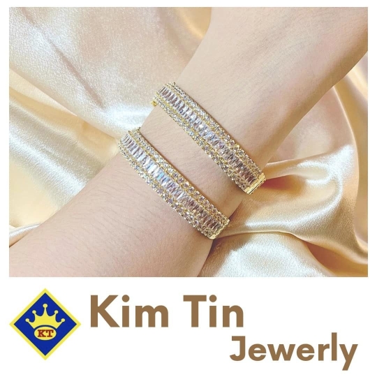 Vòng Đá Vàng 610 KTJ238